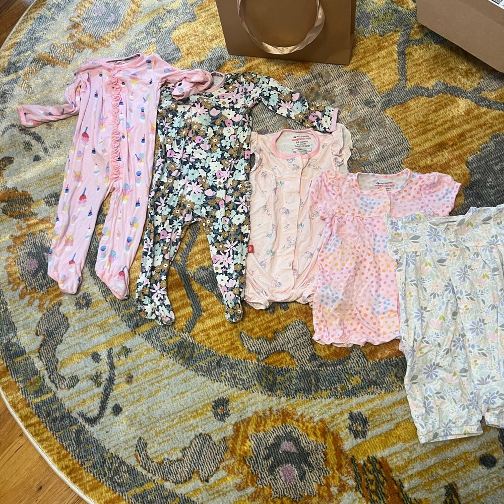 Set of 5 magnetic me rompers and footies